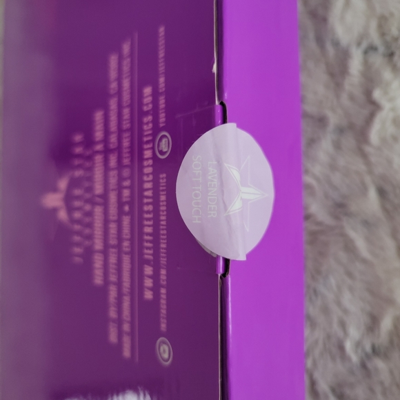 Soft Touch Lavender Hand Mirror Jeffree Star - Picture 11 of 13